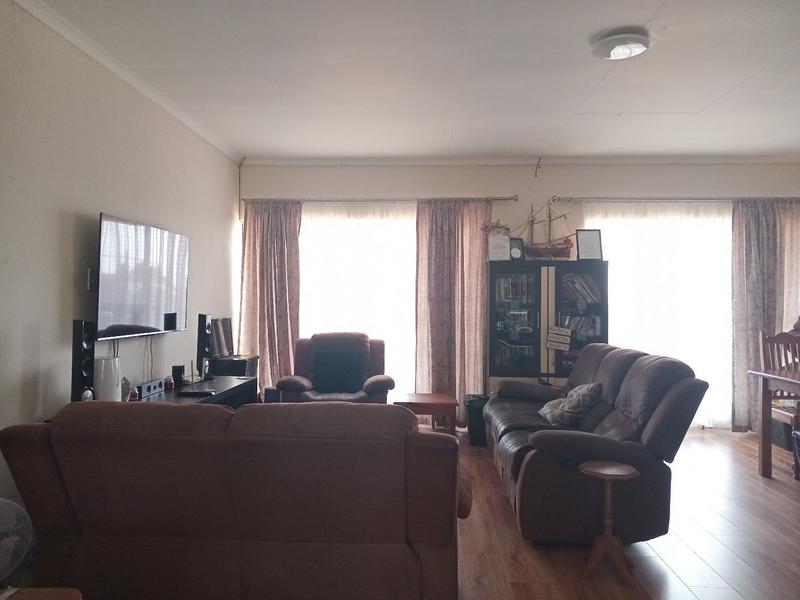 2 Bedroom Property for Sale in Greenhills Gauteng