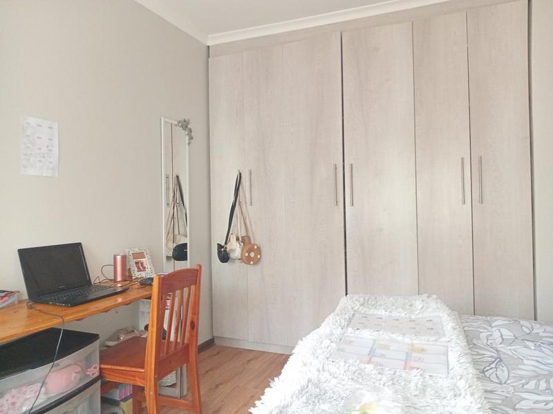 2 Bedroom Property for Sale in Greenhills Gauteng