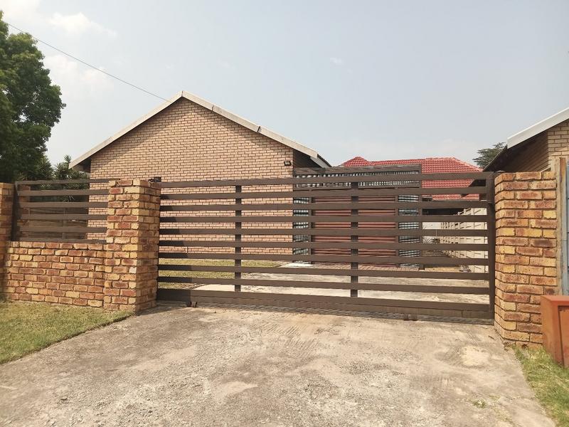 3 Bedroom Property for Sale in Greenhills Gauteng