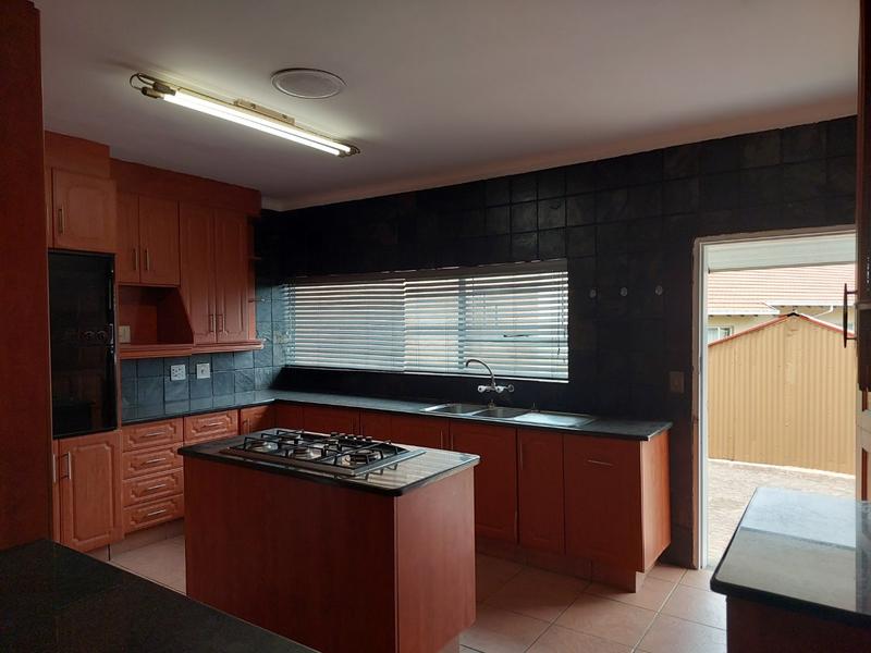 4 Bedroom Property for Sale in Dalpark Proper Gauteng