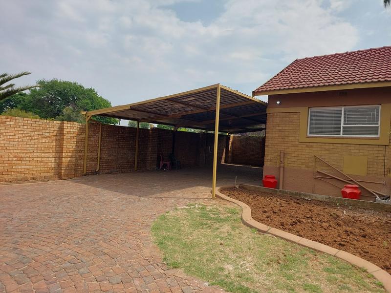 4 Bedroom Property for Sale in Dalpark Proper Gauteng