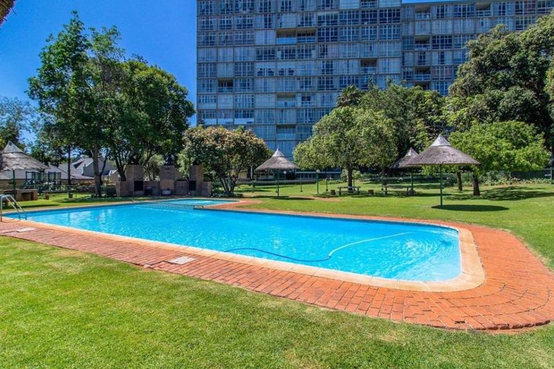 2 Bedroom Property for Sale in Bedfordview Gauteng