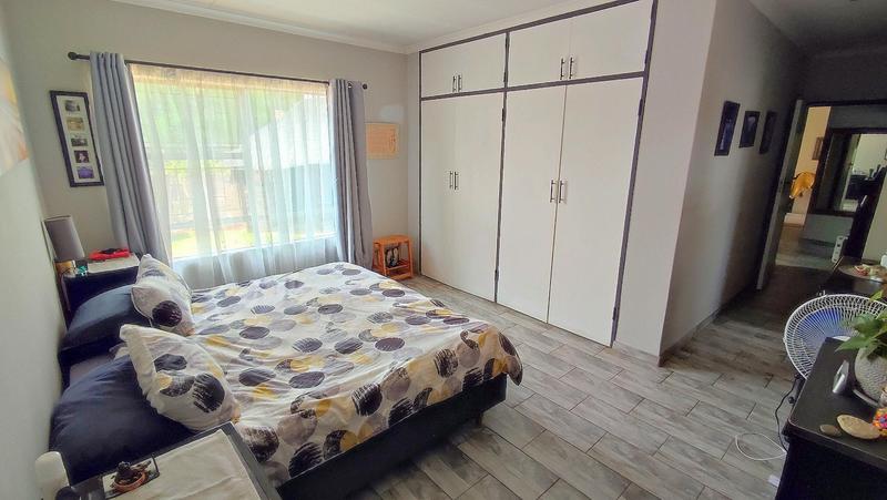3 Bedroom Property for Sale in Amberfield Crest Estate Gauteng