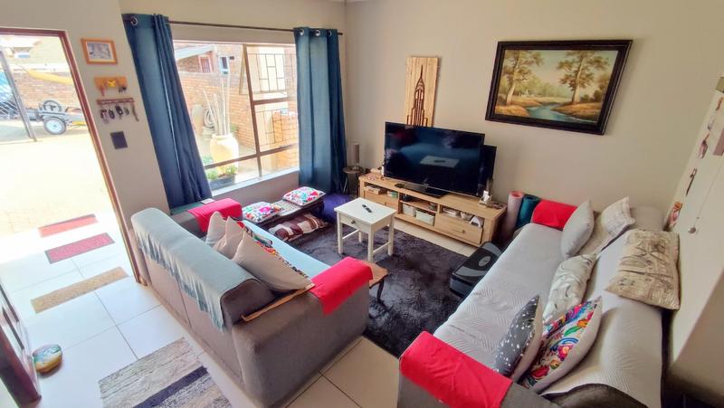 3 Bedroom Property for Sale in Amberfield Crest Estate Gauteng