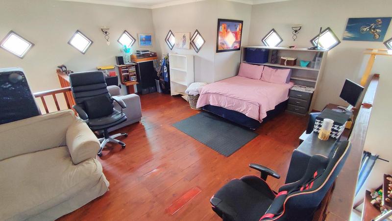 3 Bedroom Property for Sale in Amberfield Crest Estate Gauteng