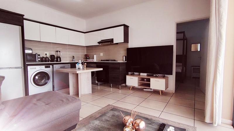 To Let 1 Bedroom Property for Rent in Greenstone Hill Gauteng