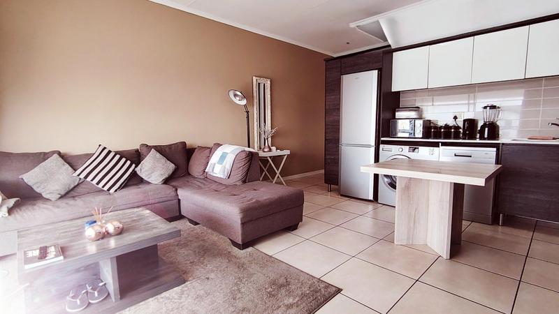 To Let 1 Bedroom Property for Rent in Greenstone Hill Gauteng