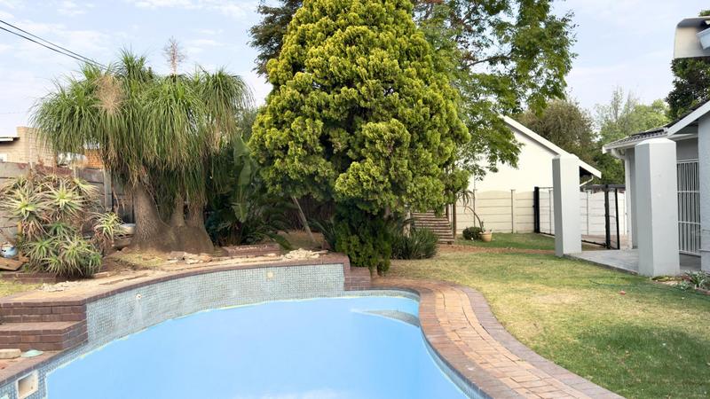 To Let 4 Bedroom Property for Rent in Kensington B Gauteng