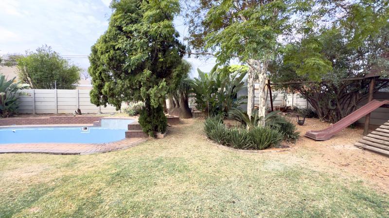 To Let 4 Bedroom Property for Rent in Kensington B Gauteng