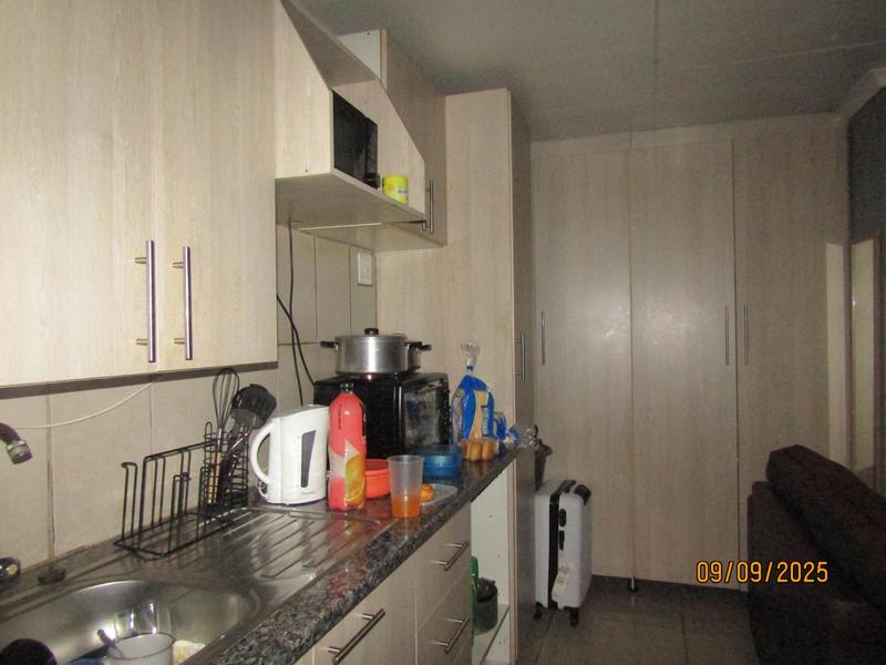 6 Bedroom Property for Sale in Vosloorus Gauteng