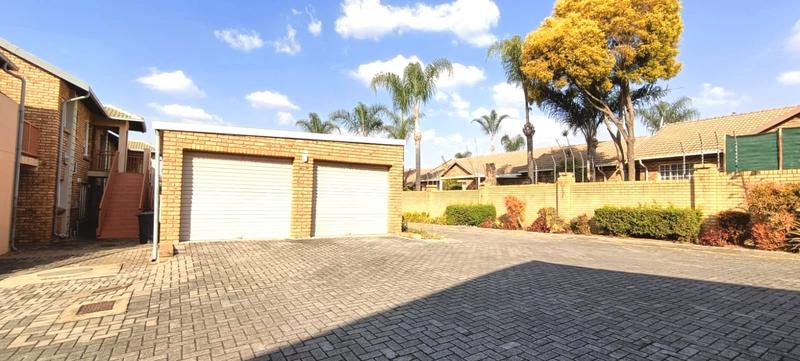 2 Bedroom Property for Sale in Amberfield Gauteng