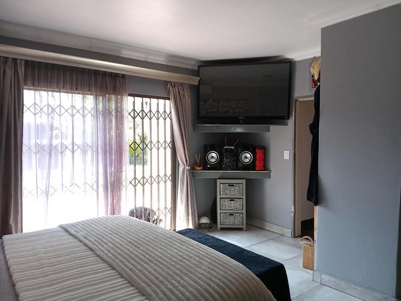 3 Bedroom Property for Sale in Vanderbijlpark SW 5 Gauteng