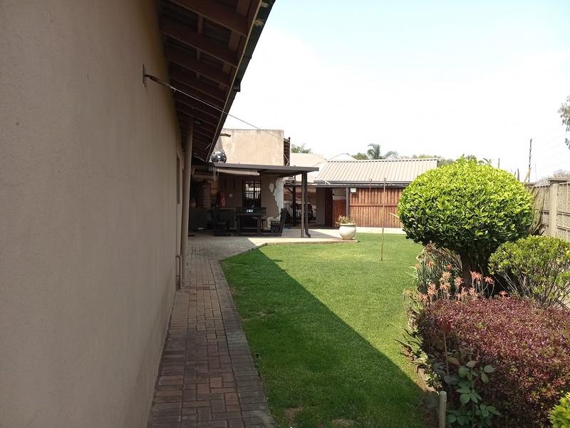 3 Bedroom Property for Sale in Vanderbijlpark SW 5 Gauteng