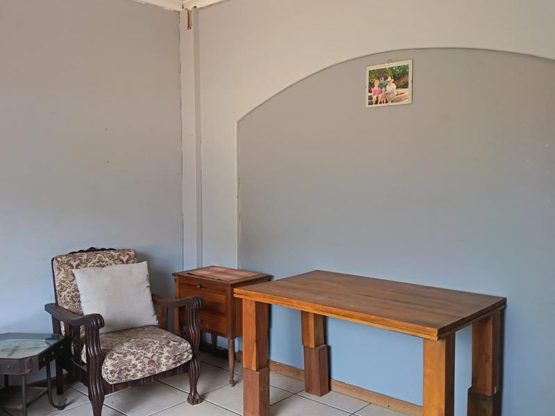 6 Bedroom Property for Sale in Brackenhurst Gauteng