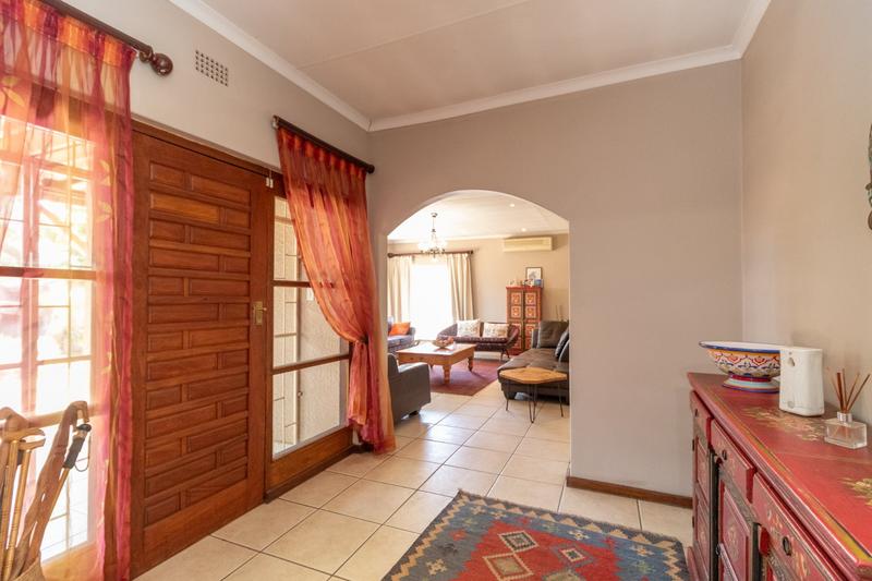 6 Bedroom Property for Sale in Brackenhurst Gauteng