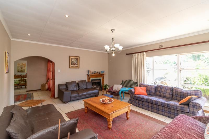 6 Bedroom Property for Sale in Brackenhurst Gauteng