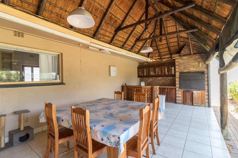 6 Bedroom Property for Sale in Brackenhurst Gauteng