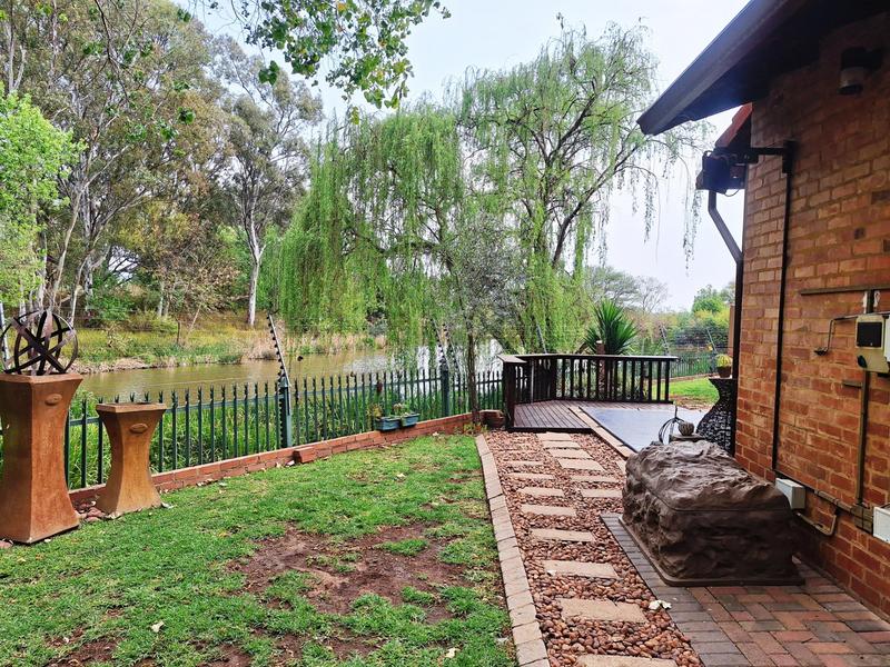 To Let 3 Bedroom Property for Rent in Moreleta Park Gauteng