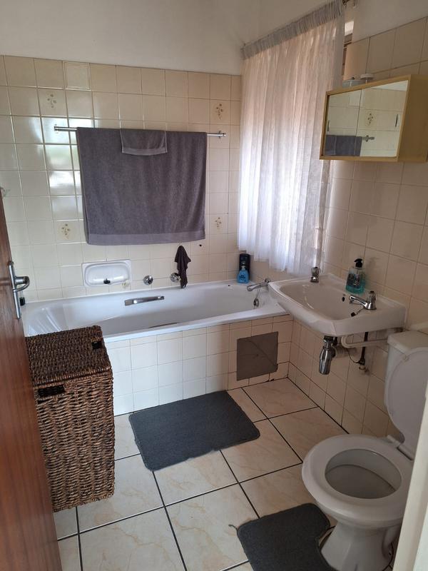 1 Bedroom Property for Sale in Zwartkop Gauteng