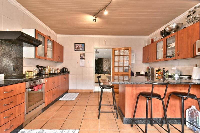 3 Bedroom Property for Sale in South Crest Gauteng