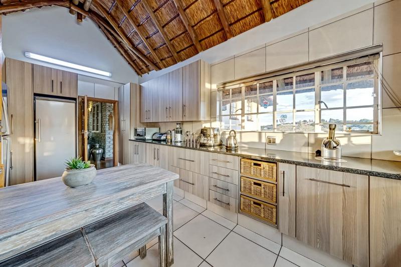 4 Bedroom Property for Sale in Roodekrans Gauteng