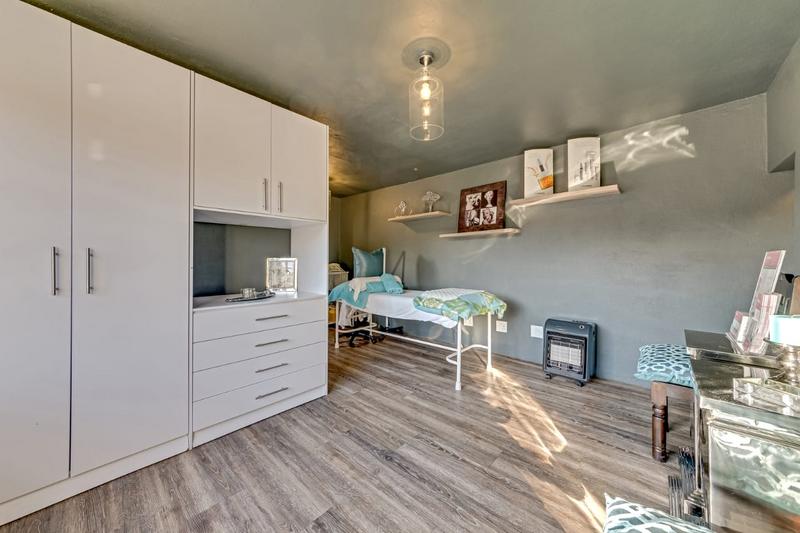 4 Bedroom Property for Sale in Roodekrans Gauteng