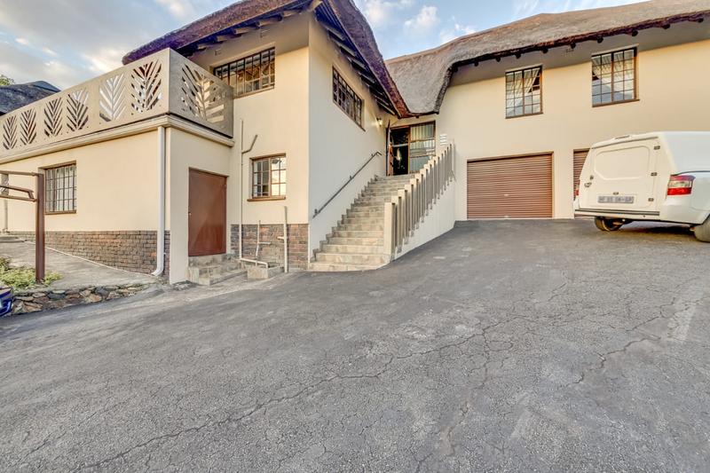 4 Bedroom Property for Sale in Roodekrans Gauteng