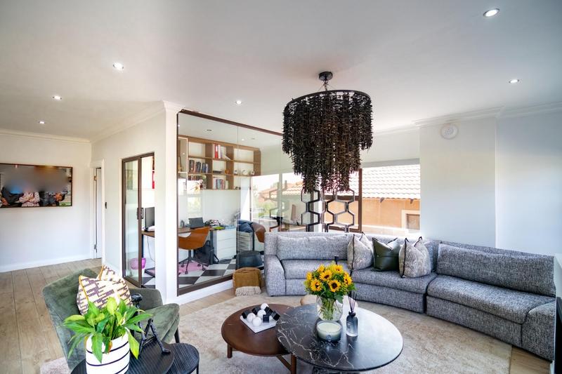 5 Bedroom Property for Sale in Midstream Estate Gauteng