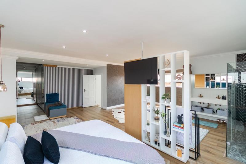 5 Bedroom Property for Sale in Midstream Estate Gauteng