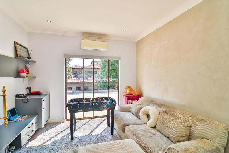 5 Bedroom Property for Sale in Midstream Estate Gauteng