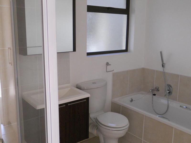 To Let 1 Bedroom Property for Rent in Bryanston Gauteng
