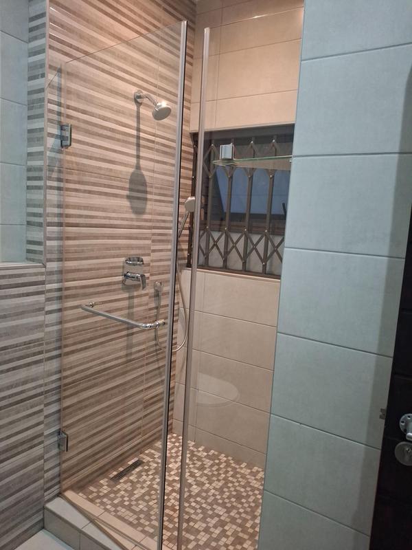 To Let 4 Bedroom Property for Rent in Greenside Gauteng