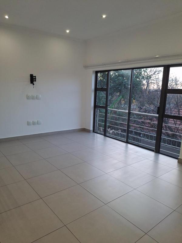 To Let 4 Bedroom Property for Rent in Greenside Gauteng