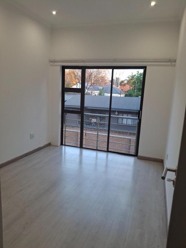 To Let 4 Bedroom Property for Rent in Greenside Gauteng