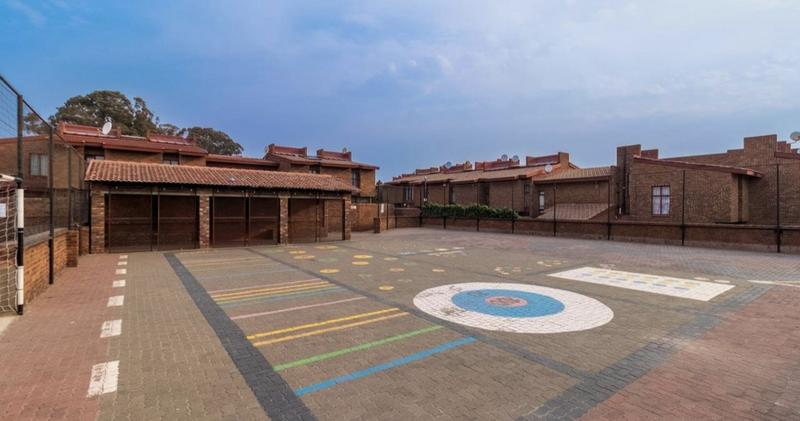 2 Bedroom Property for Sale in Linmeyer Gauteng