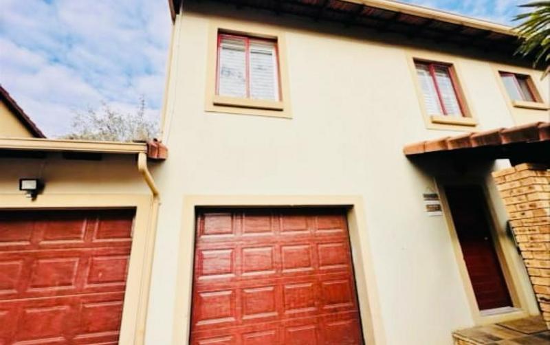 To Let 3 Bedroom Property for Rent in Ruimsig Gauteng