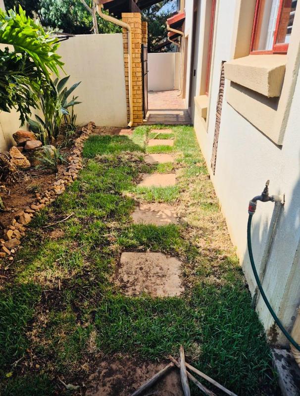To Let 3 Bedroom Property for Rent in Ruimsig Gauteng