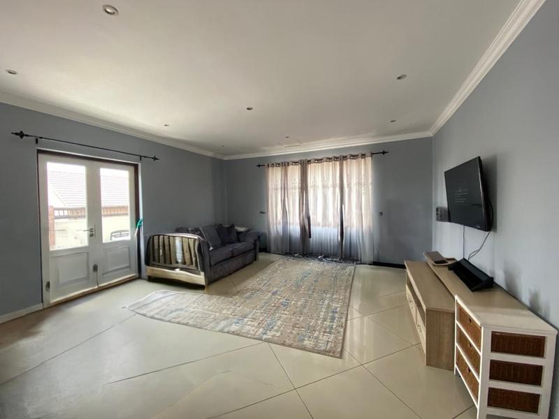 To Let 4 Bedroom Property for Rent in Barbeque Downs Gauteng