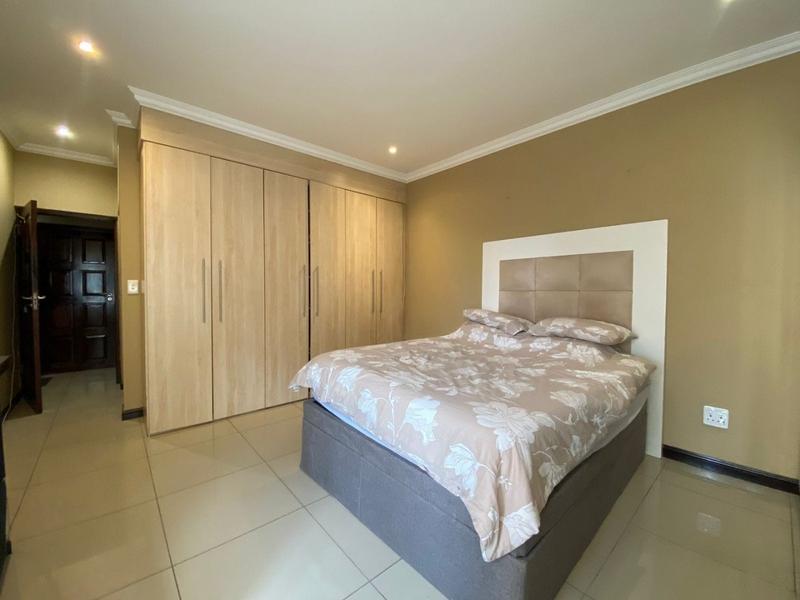 To Let 4 Bedroom Property for Rent in Barbeque Downs Gauteng