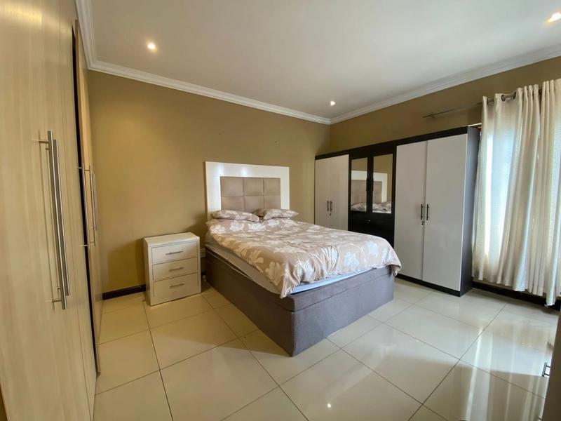 To Let 4 Bedroom Property for Rent in Barbeque Downs Gauteng