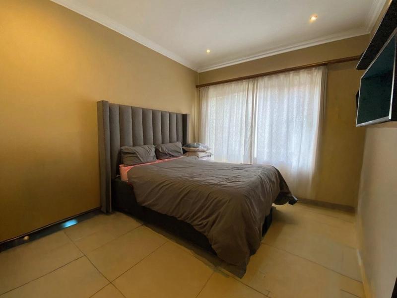 To Let 4 Bedroom Property for Rent in Barbeque Downs Gauteng