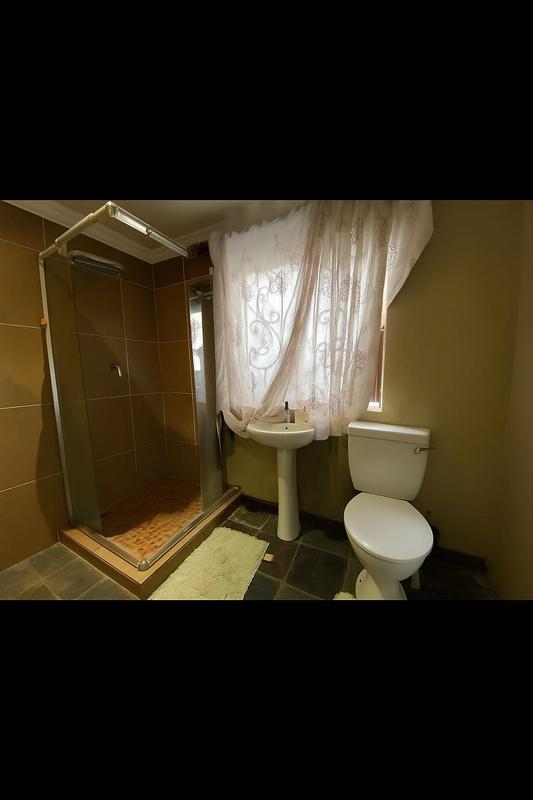 To Let 4 Bedroom Property for Rent in Barbeque Downs Gauteng