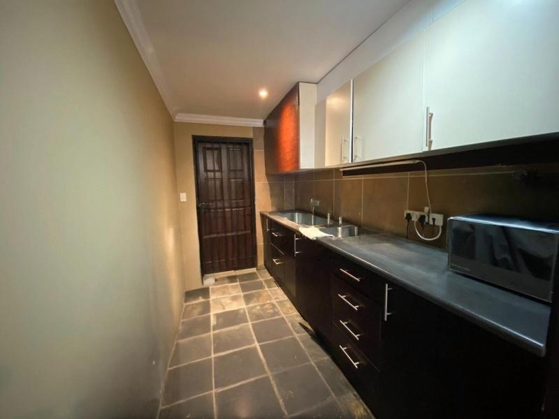 To Let 4 Bedroom Property for Rent in Barbeque Downs Gauteng