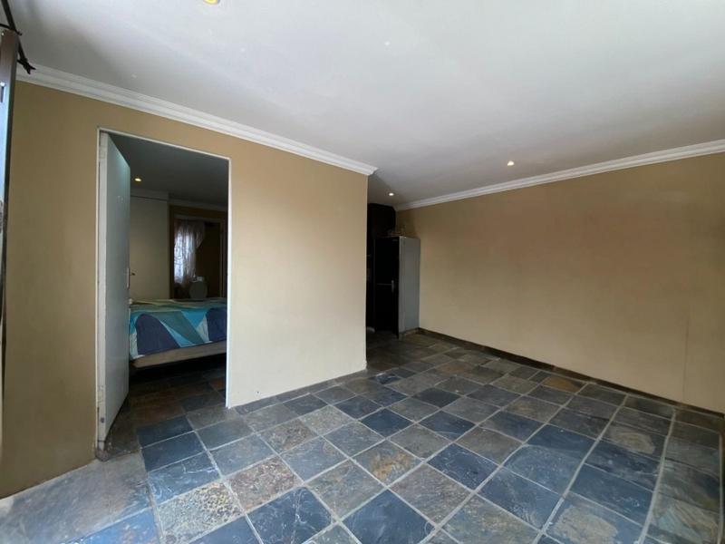 To Let 4 Bedroom Property for Rent in Barbeque Downs Gauteng