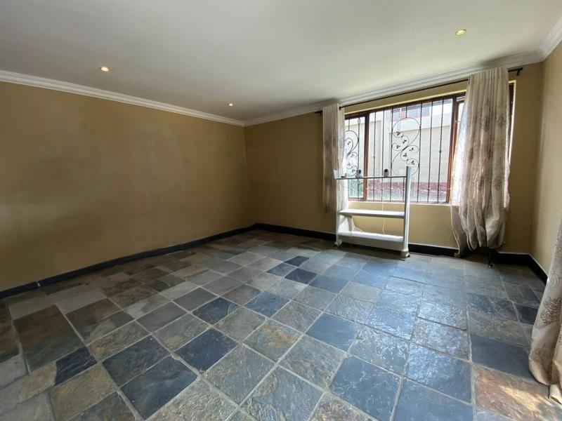To Let 4 Bedroom Property for Rent in Barbeque Downs Gauteng