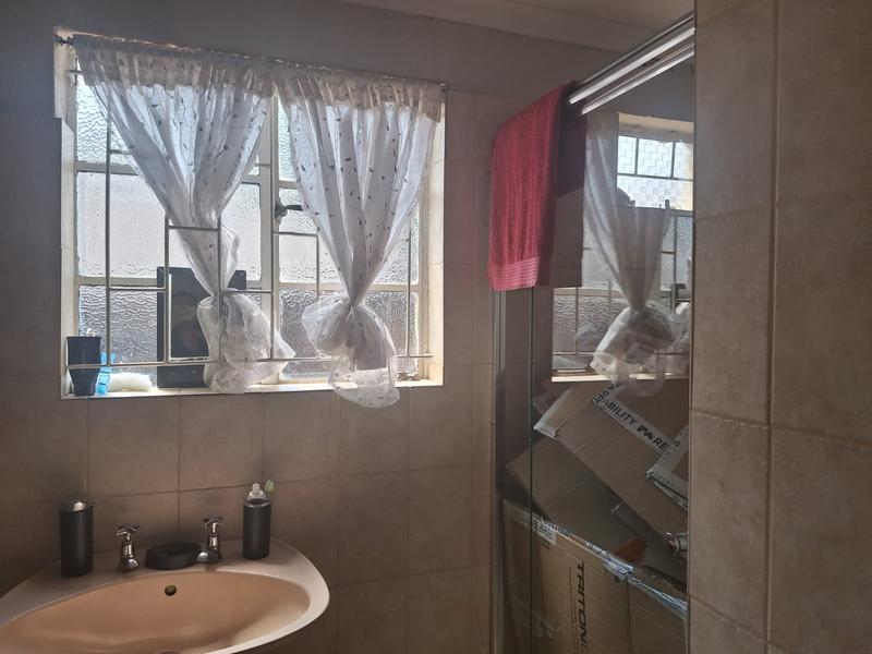 To Let 3 Bedroom Property for Rent in Rand Collieries Gauteng