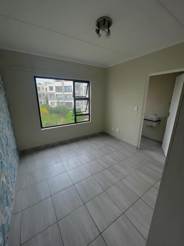 To Let 2 Bedroom Property for Rent in Beverley Gauteng