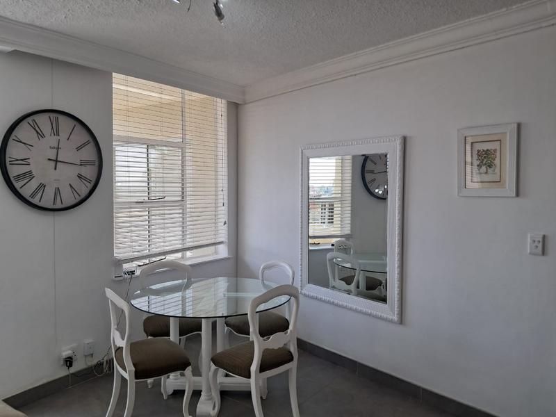 To Let 2 Bedroom Property for Rent in Sandhurst Gauteng