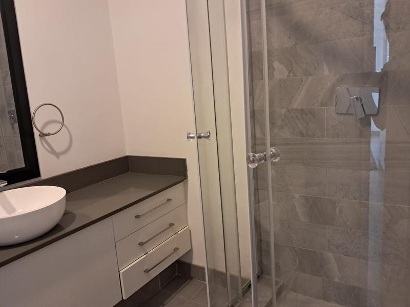 To Let 2 Bedroom Property for Rent in Sandhurst Gauteng