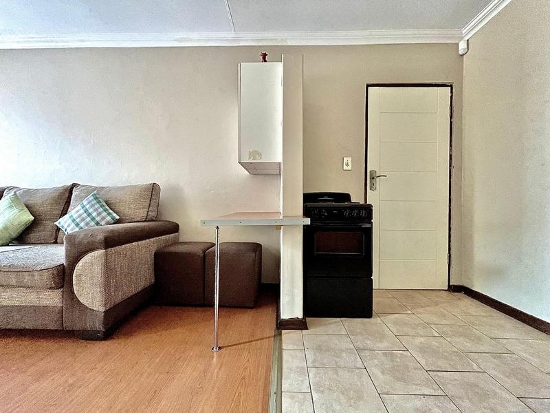 To Let 1 Bedroom Property for Rent in Valhalla Gauteng
